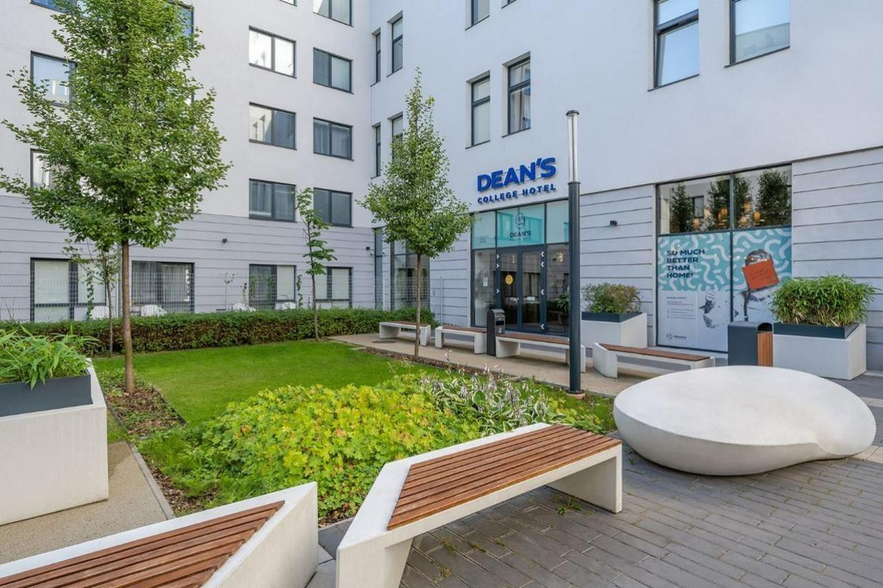 Dean's Hotel 3*
